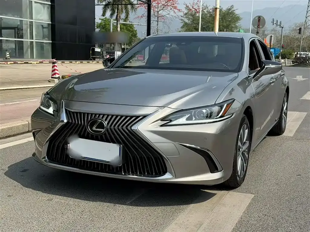 Lexus ES — фото 7