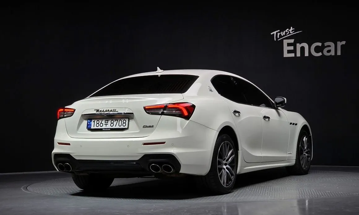 Maserati Ghibli — фото 7