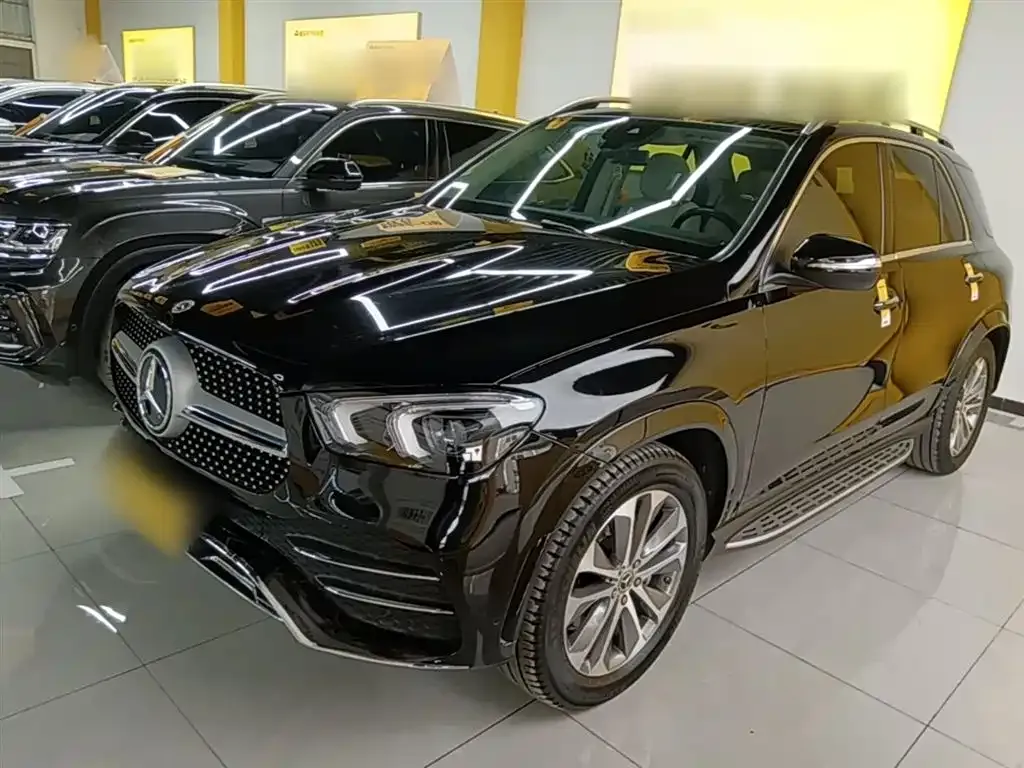 Mercedes-Benz GLE — фото 1
