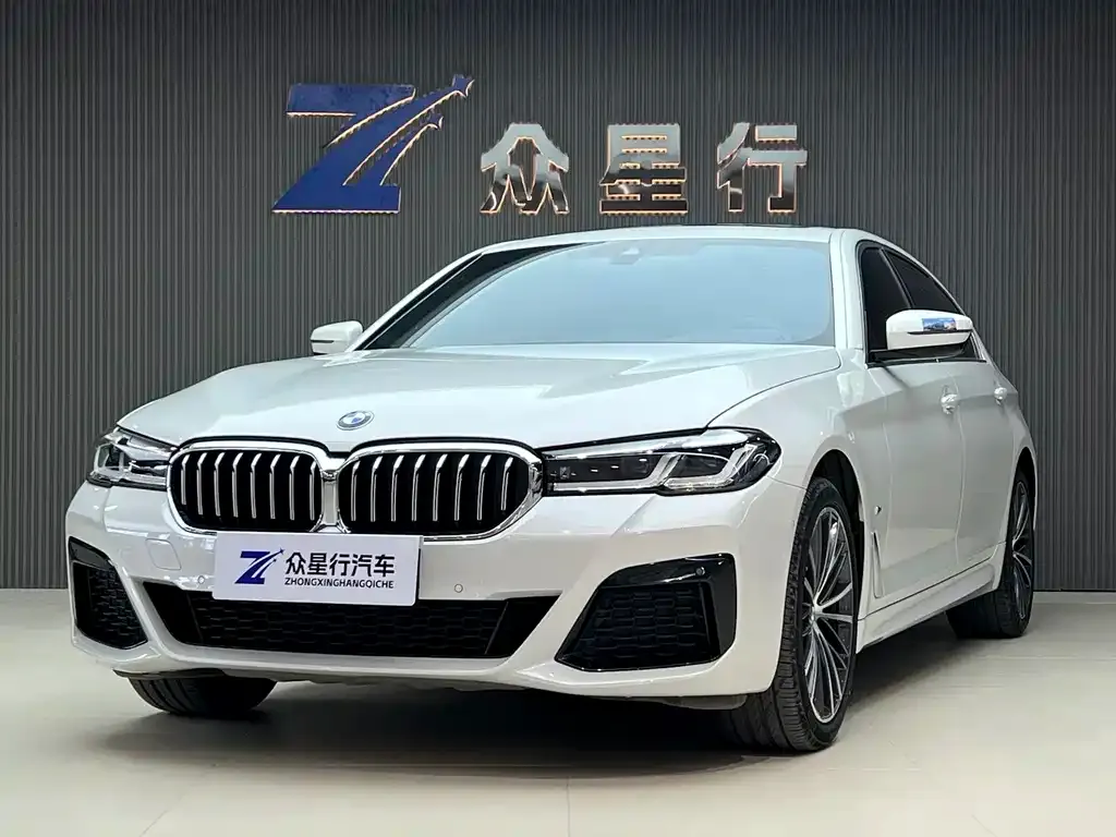 BMW 5 Series — фото 1