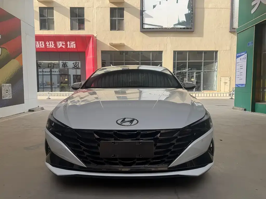 Hyundai Elantra — фото 5
