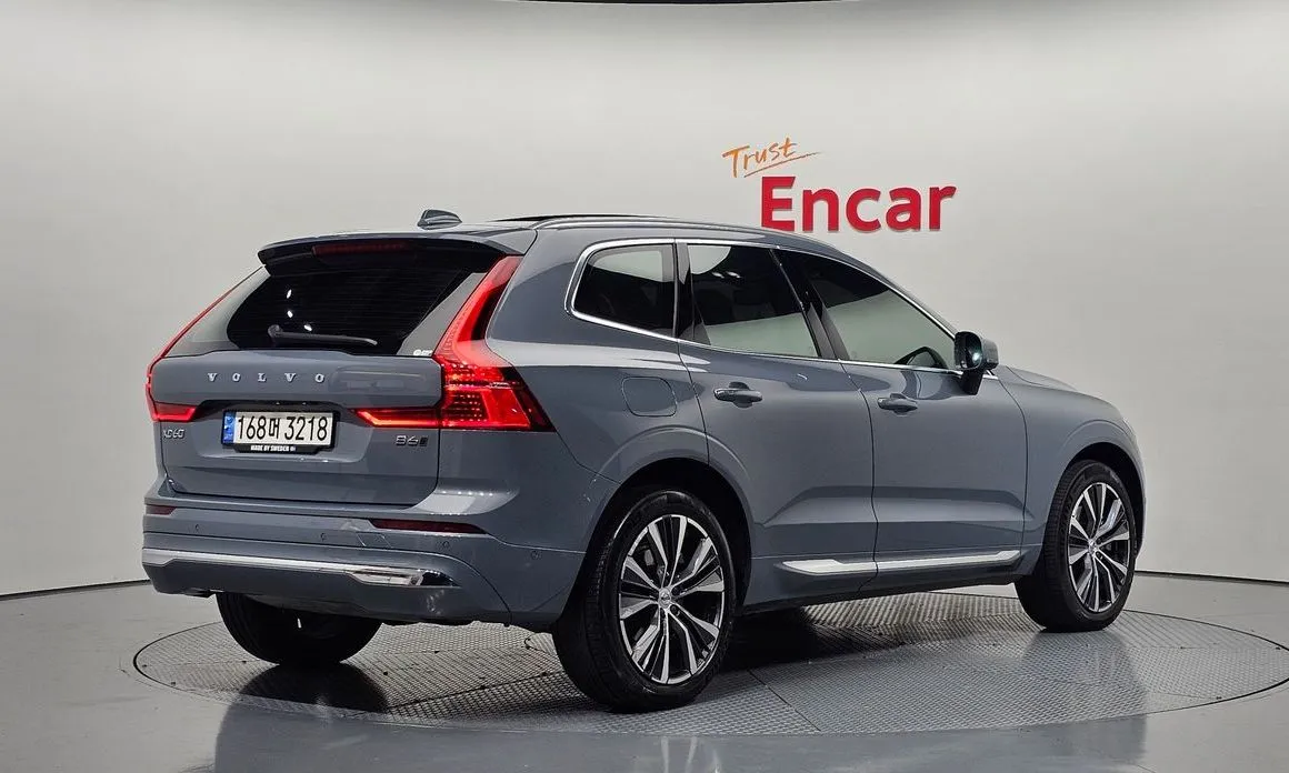 Volvo XC60 — фото 6
