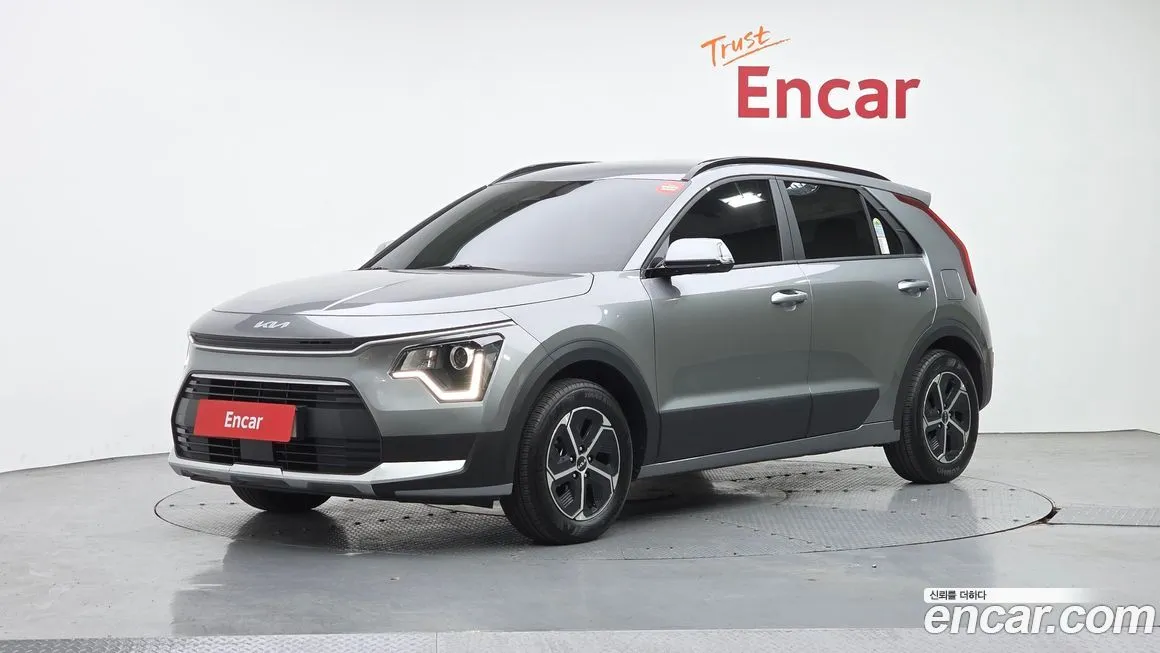 Kia Niro — фото 1