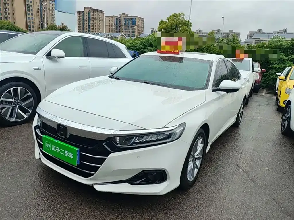 Honda Accord — фото 1