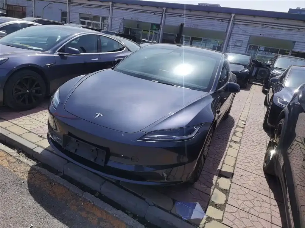 Tesla Model 3 — фото 6