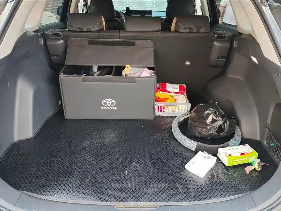 Toyota RAV4 — фото 10