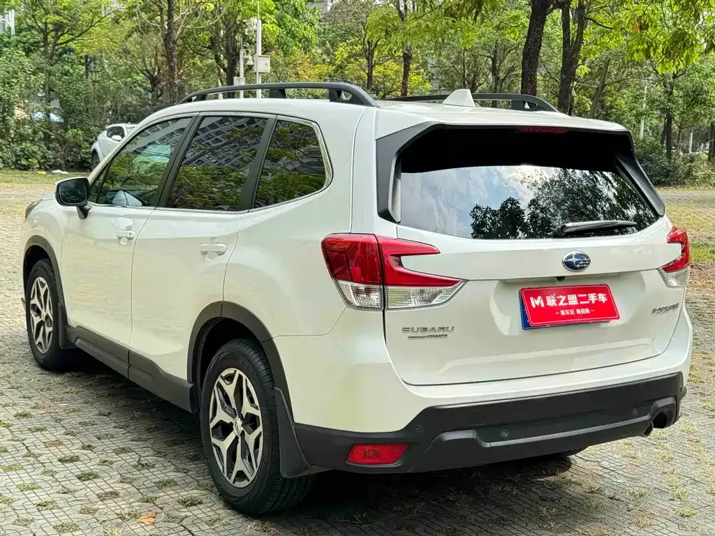 Subaru Forester — фото 2