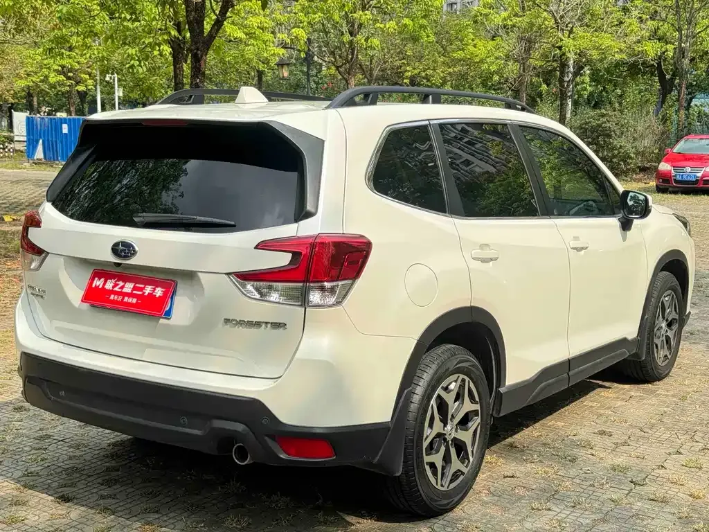 Subaru Forester — фото 10