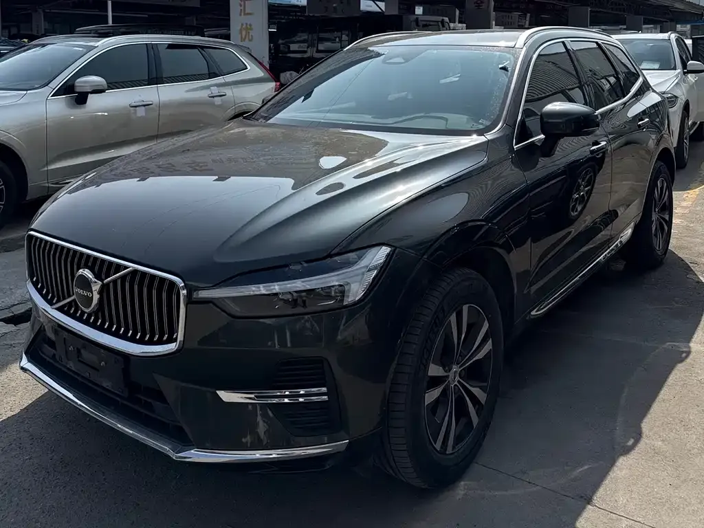 Volvo XC60 — фото 1
