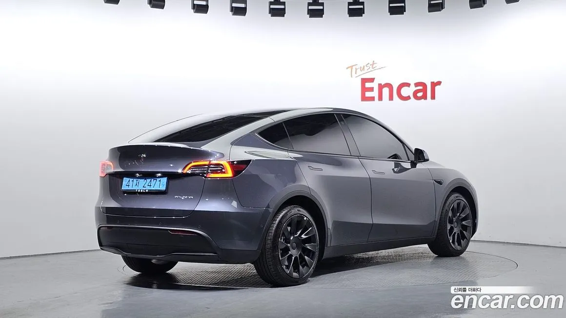 Tesla Model Y — фото 7