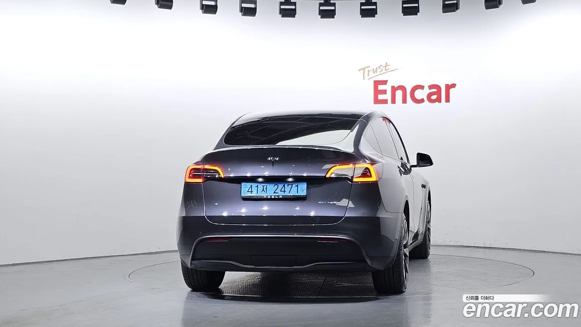 Tesla Model Y — фото 2