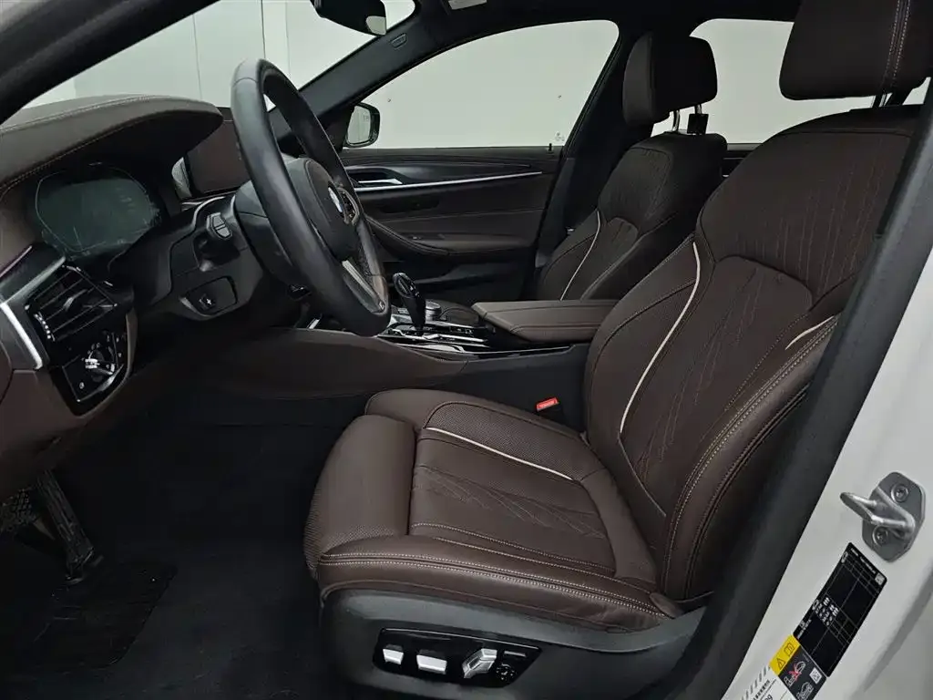 BMW 5 Series New Energy — фото 3