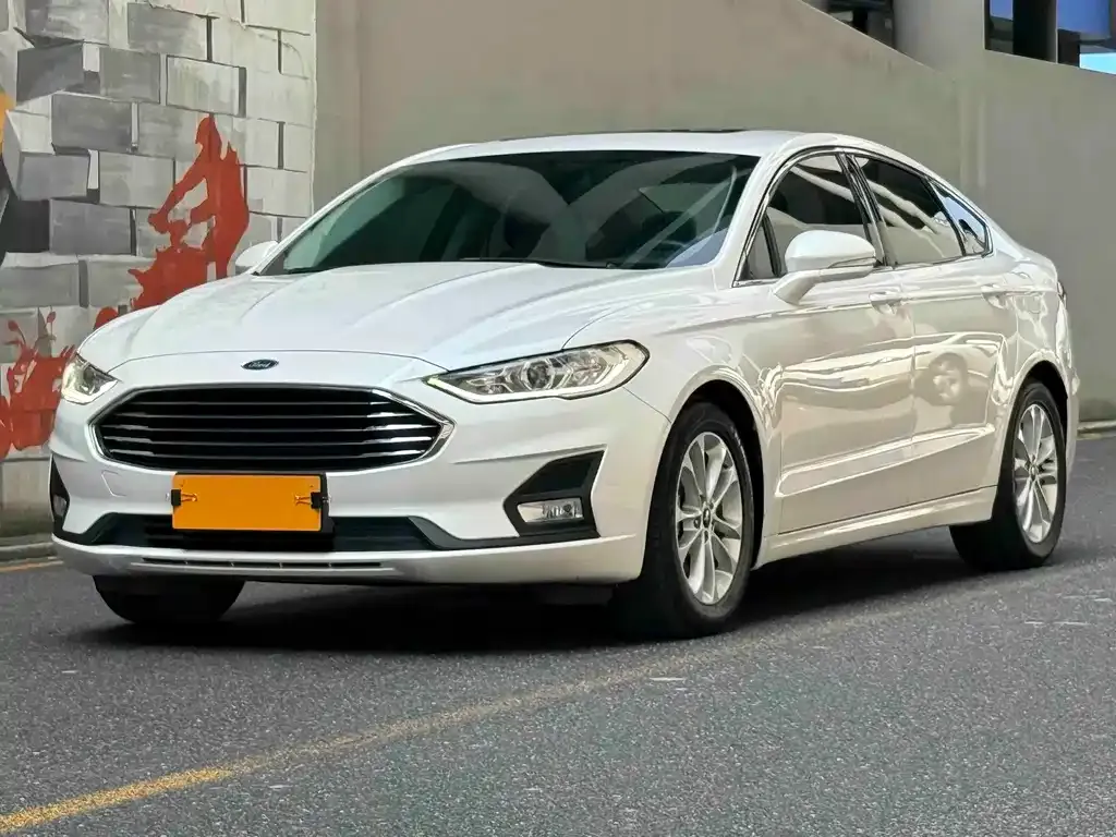 Ford Mondeo — фото 1
