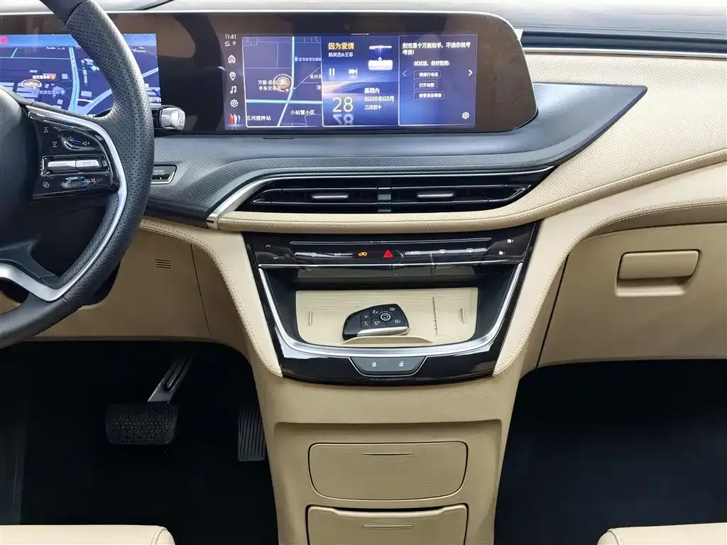 Buick GL8 Hybrid — фото 8