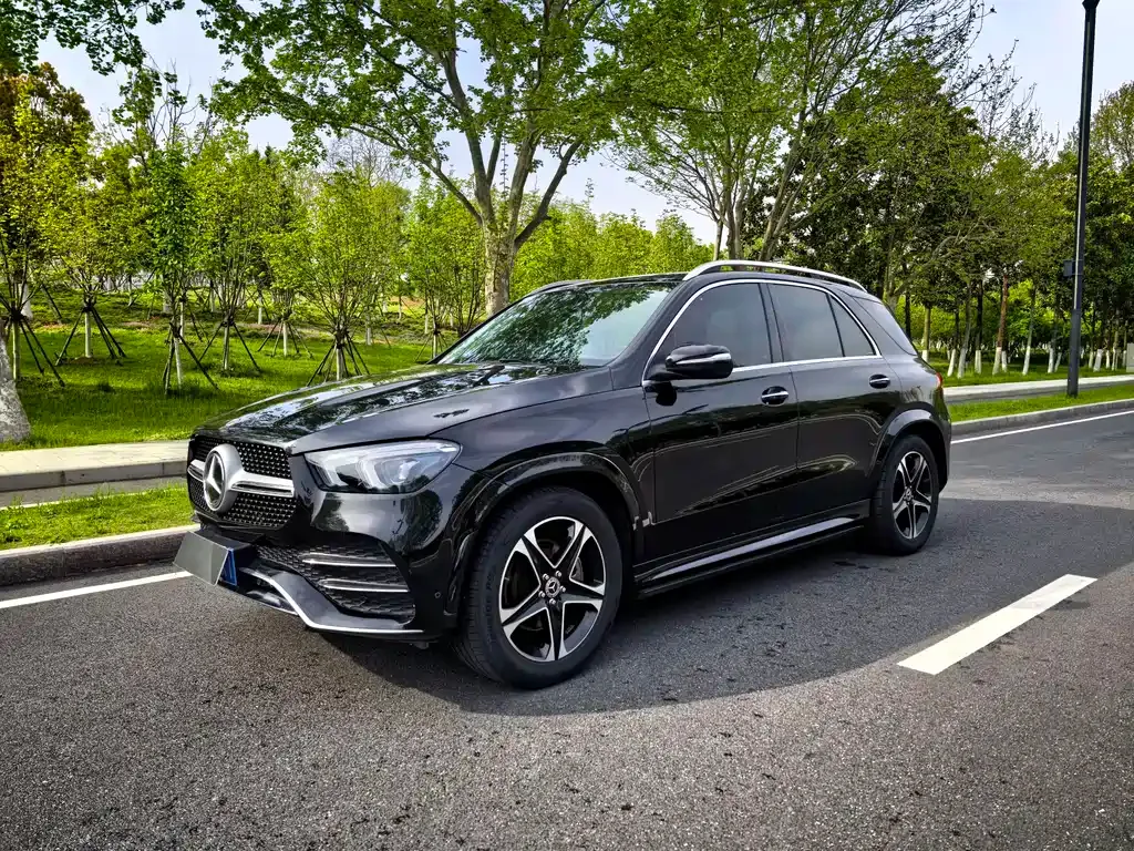 Mercedes-Benz GLE — фото 1