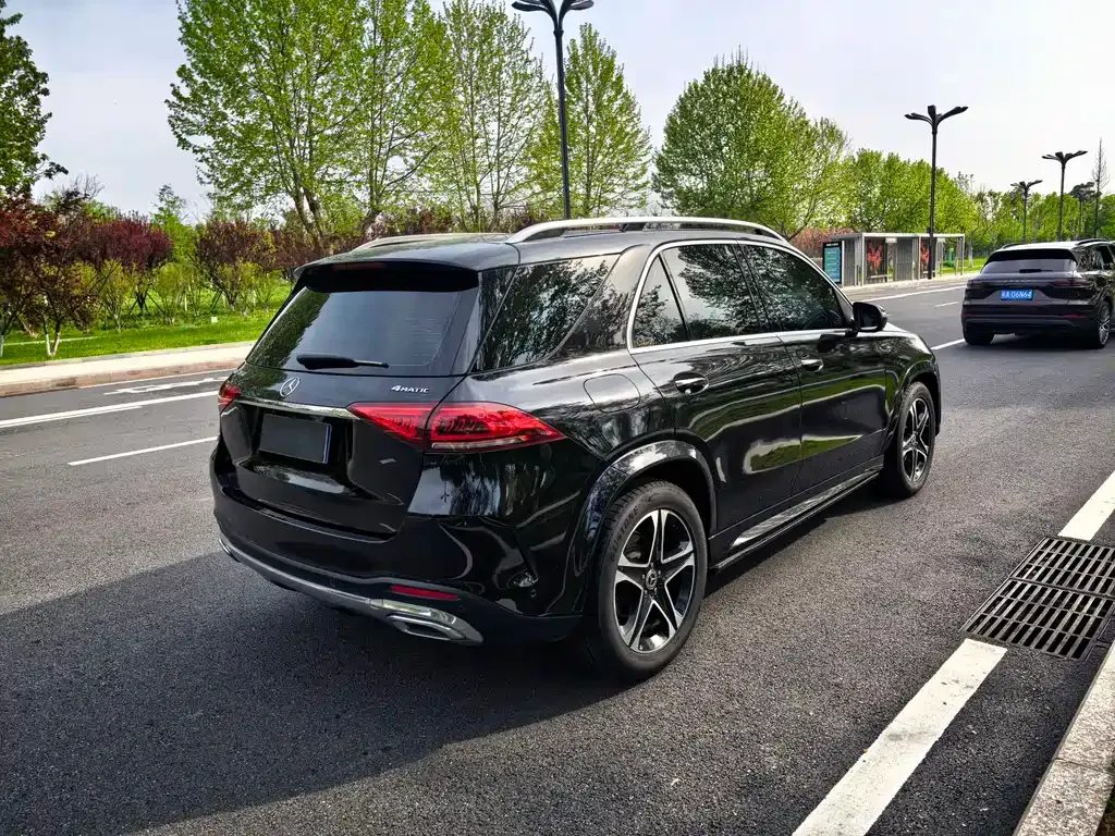 Mercedes-Benz GLE — фото 9