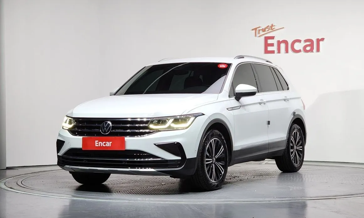 Volkswagen Tiguan — фото 1