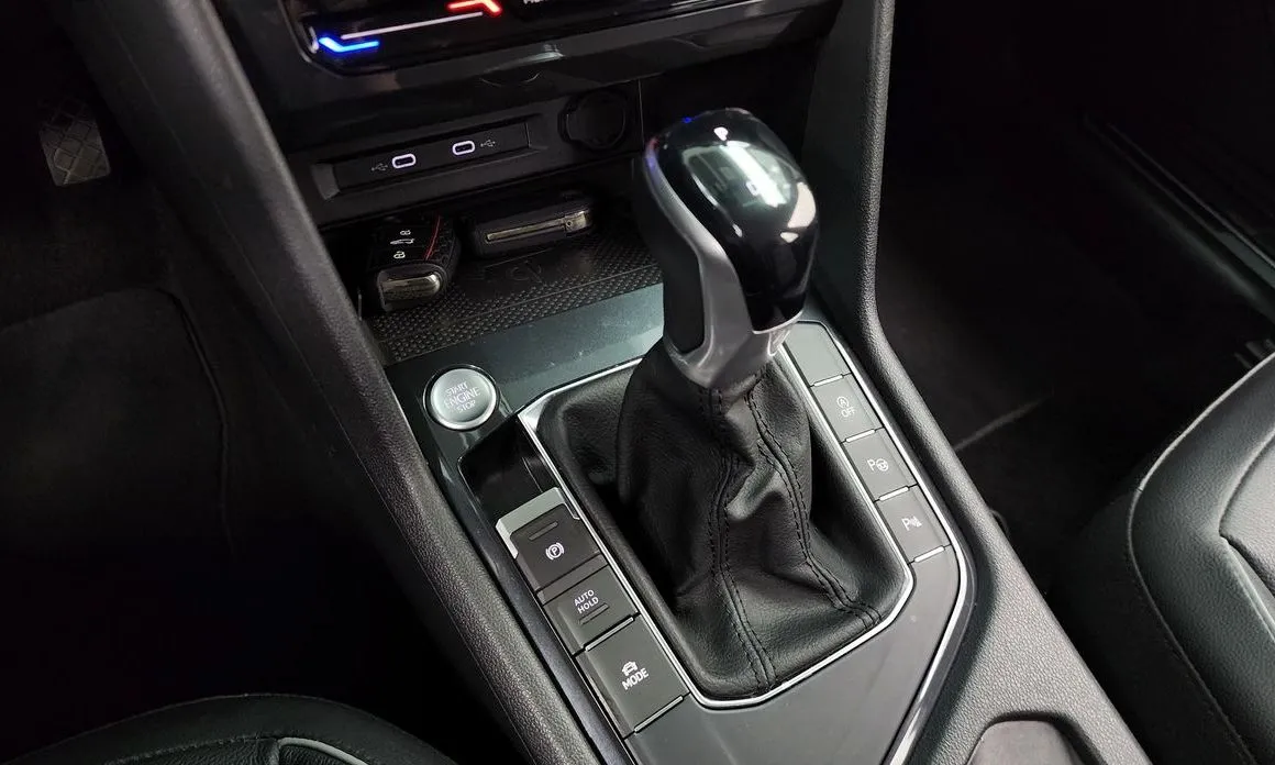 Volkswagen Tiguan — фото 6