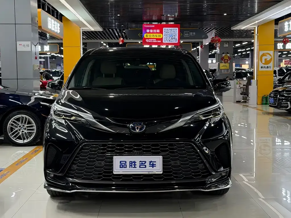 Toyota Granvia — фото 10
