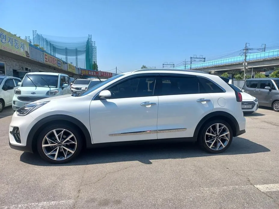 Kia Niro — фото 5