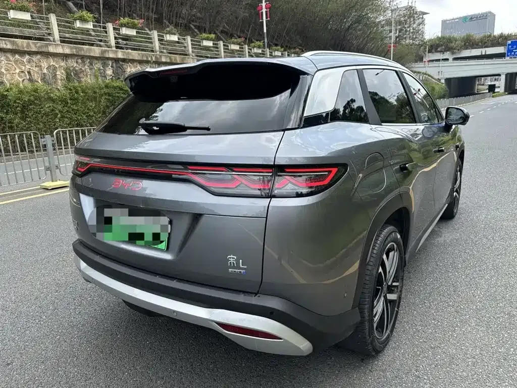 BYD L DM-i — фото 7