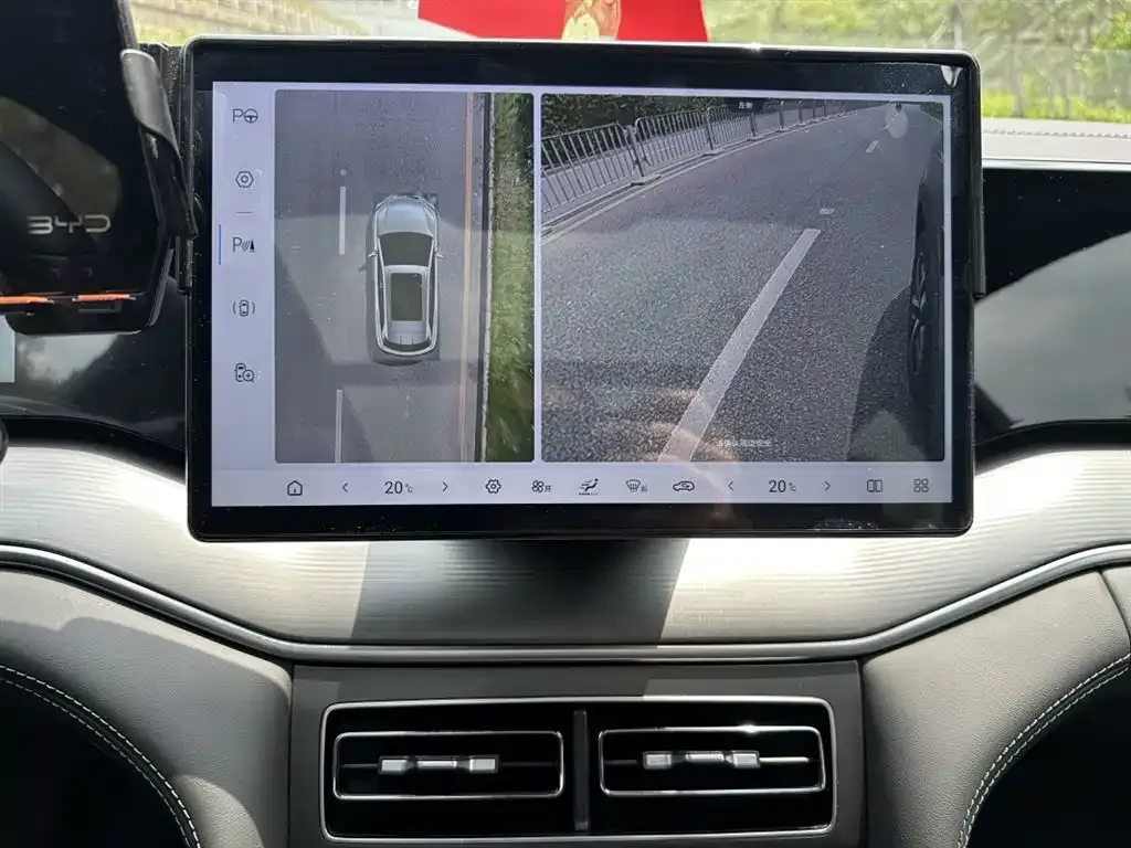 BYD L DM-i — фото 6