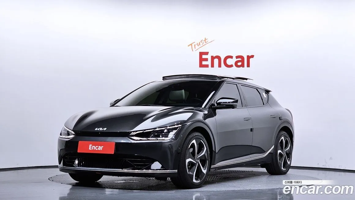 Kia EV6 — фото 1