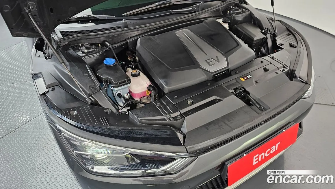 Kia EV6 — фото 9