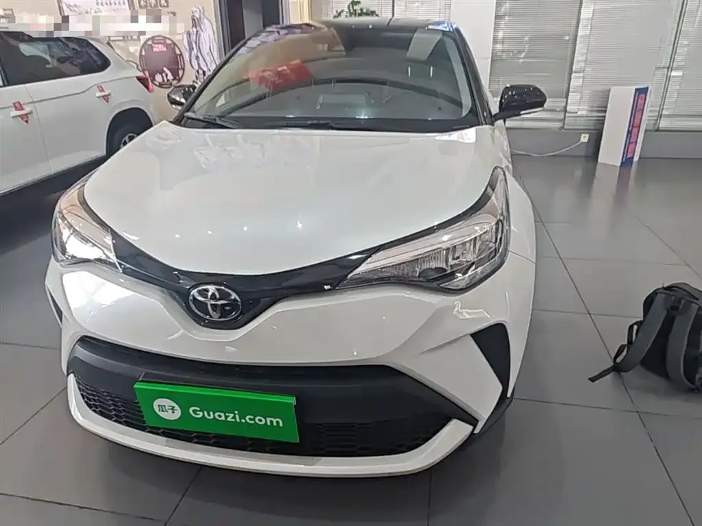 Toyota C-HR — фото 5