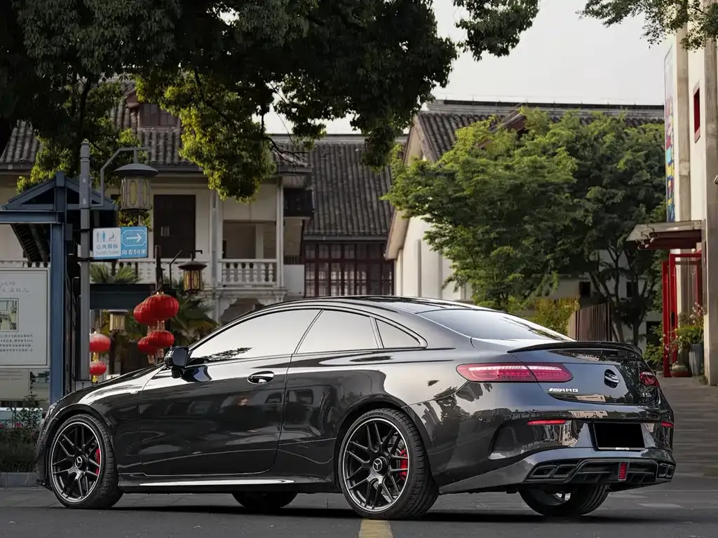 Mercedes-Benz E-Class AMG — фото 5
