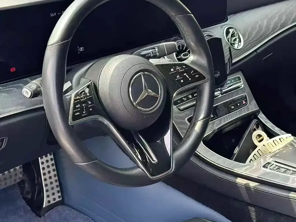 Mercedes-Benz CLS — фото 2