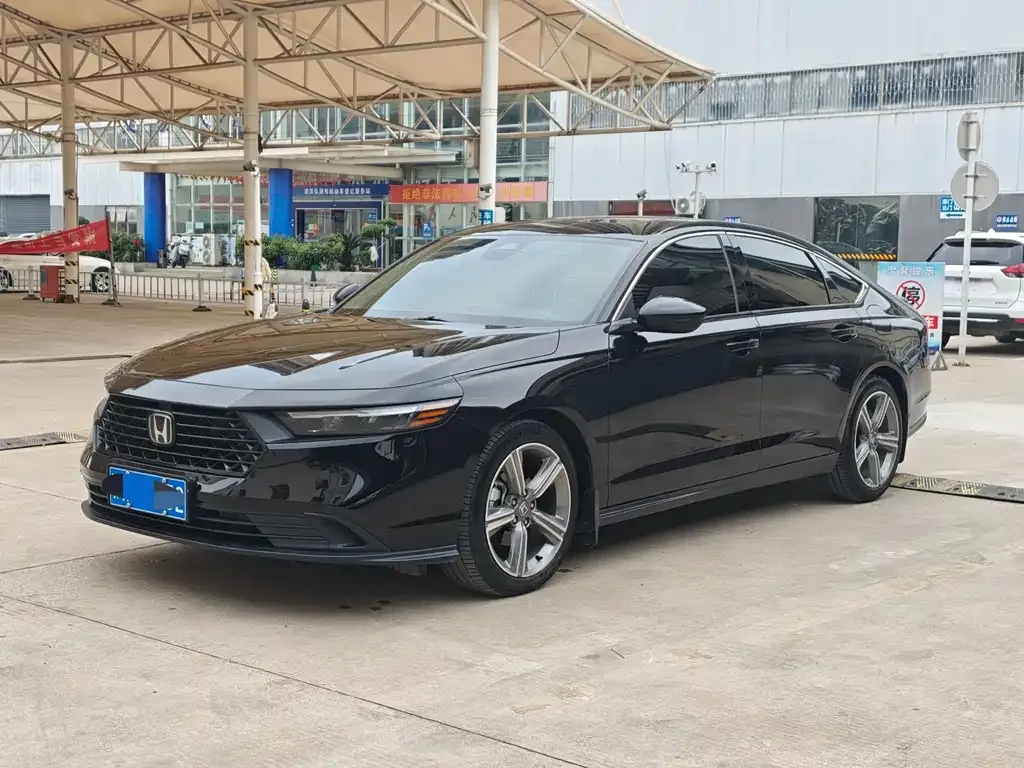 Honda Accord — фото 1