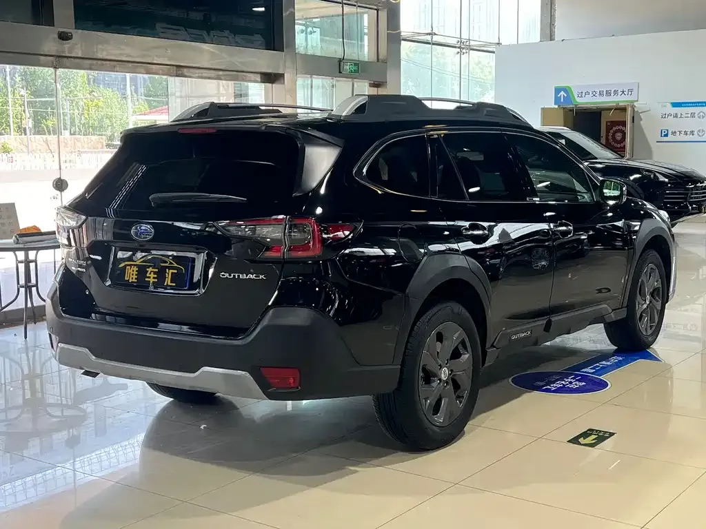 Subaru Outback — фото 5