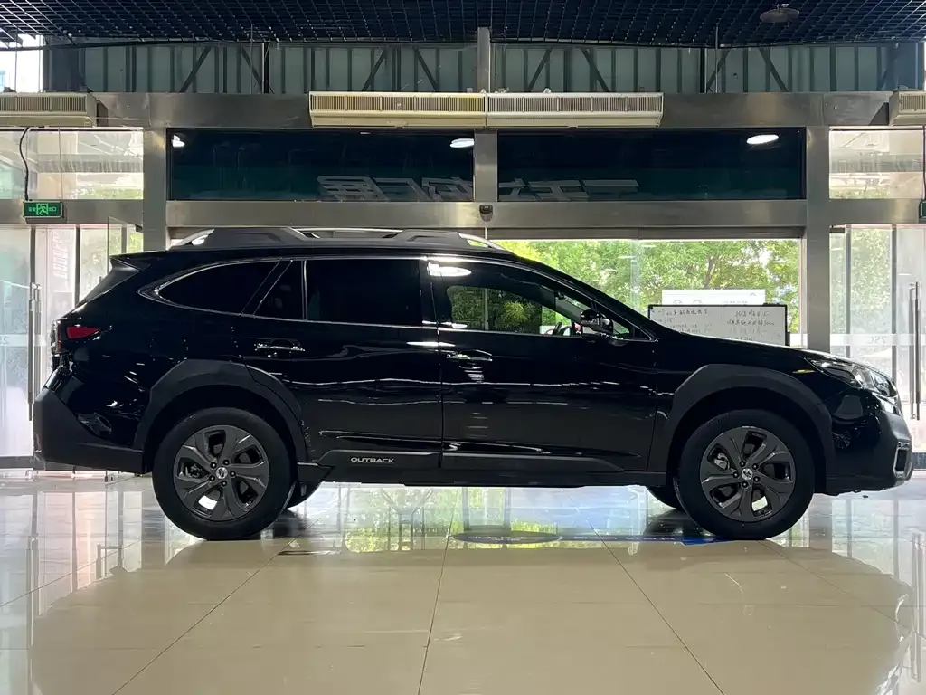 Subaru Outback — фото 2