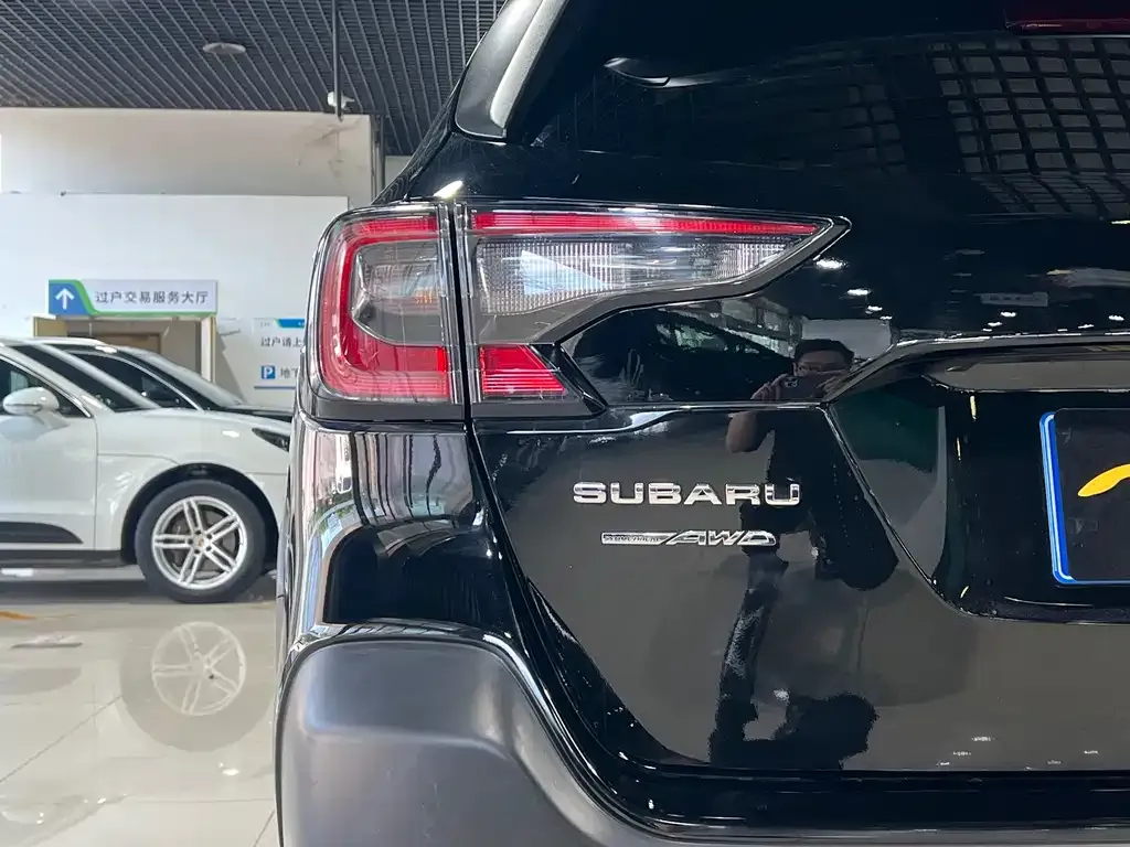 Subaru Outback — фото 3