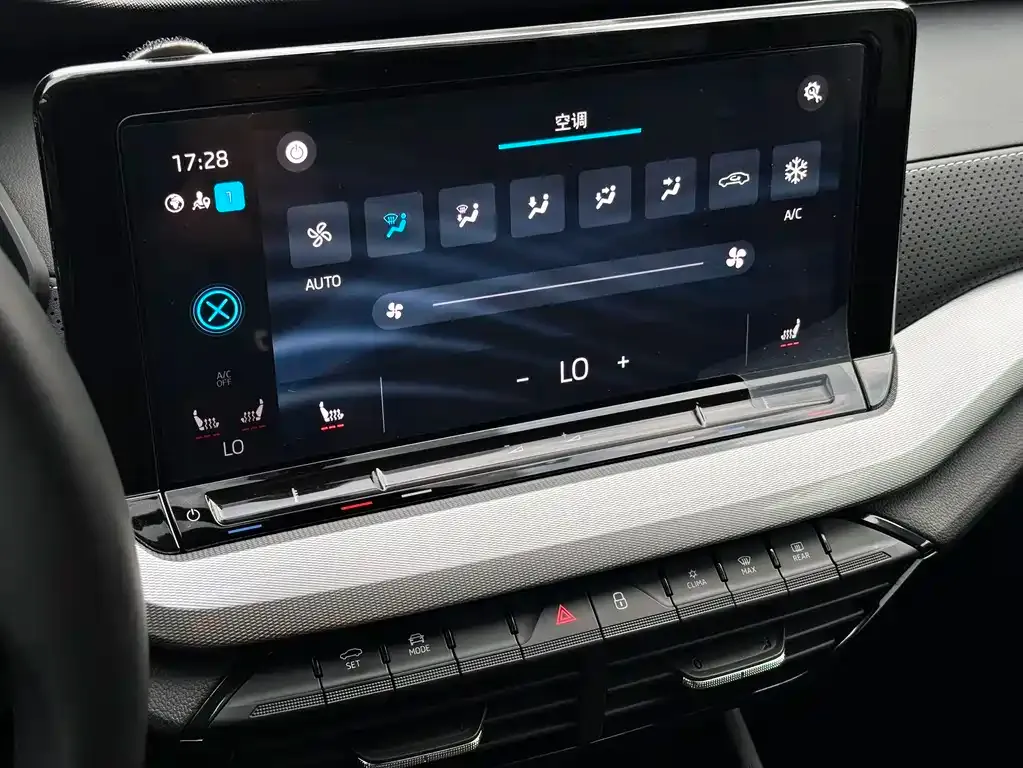 Skoda Octavia — фото 10