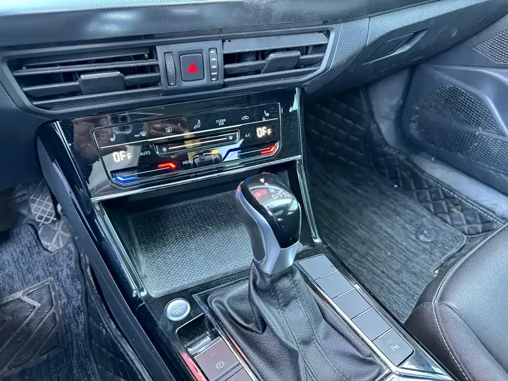 Volkswagen Passat — фото 7