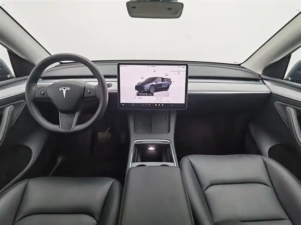 Tesla Model Y — фото 4