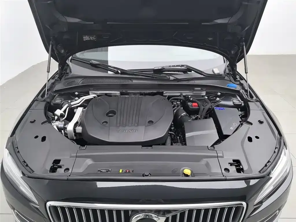 Volvo S90 — фото 9