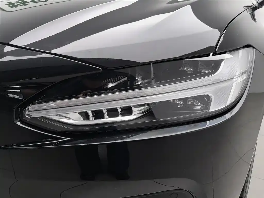 Volvo S90 — фото 6