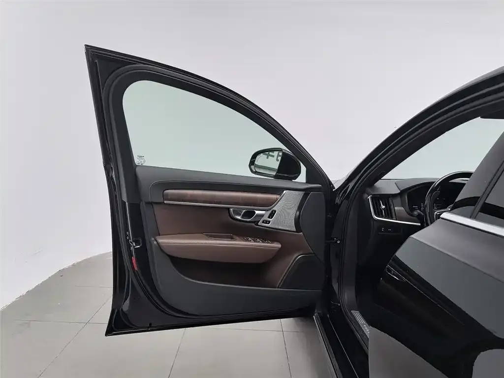 Volvo S90 — фото 2