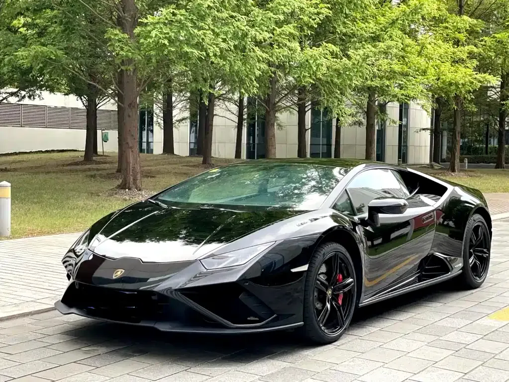 Lamborghini Huracan — фото 1