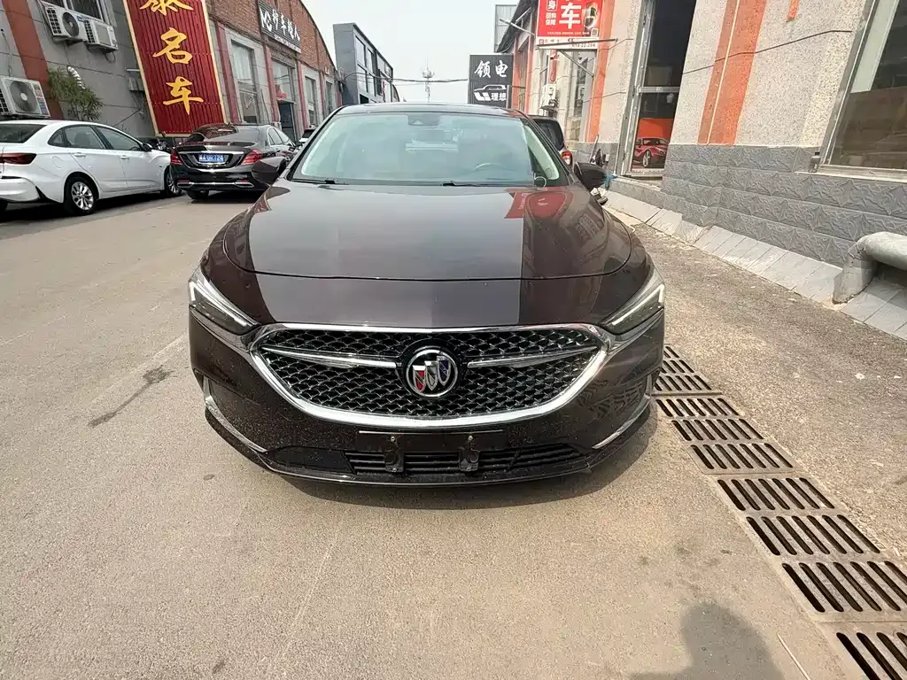 Buick LaCrosse — фото 10