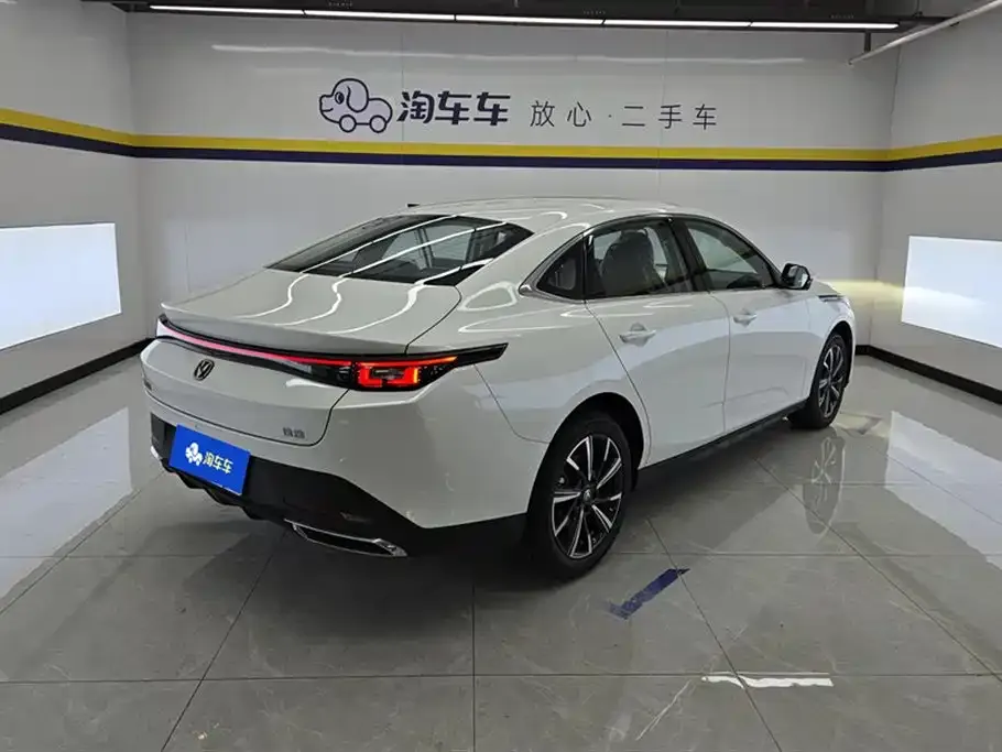 Changan Eado — фото 5