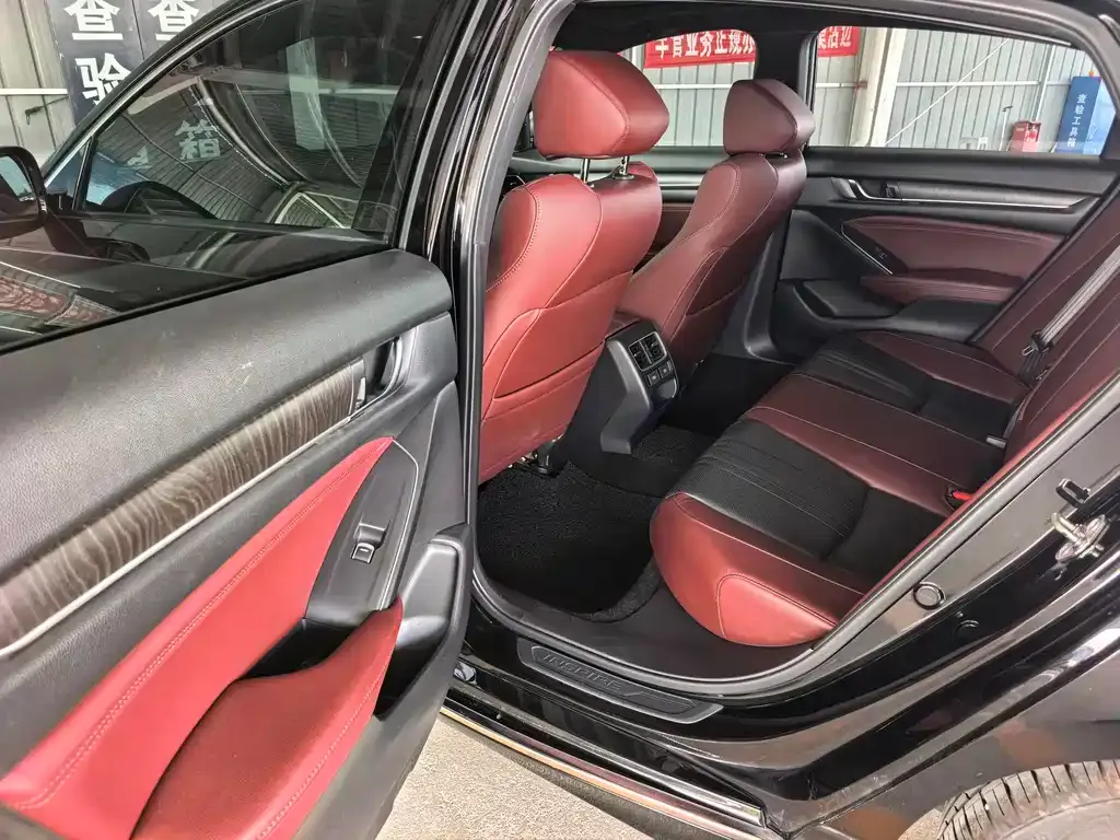 Honda Inspire — фото 3