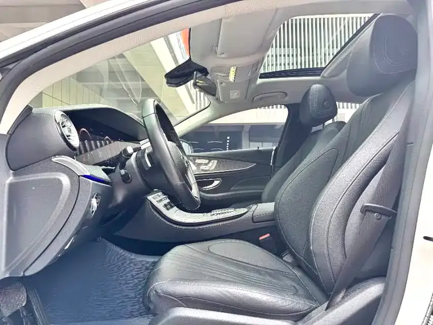 Mercedes-Benz CLS — фото 8