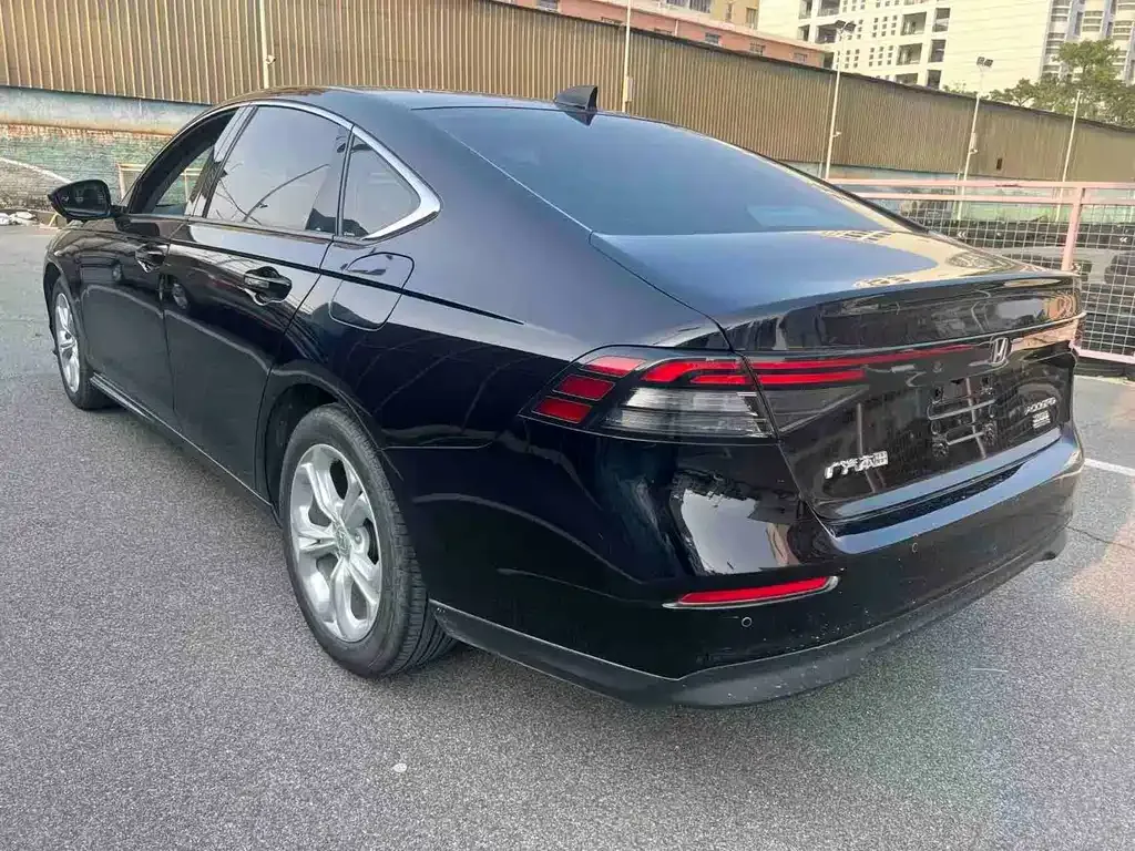 Honda Accord — фото 6