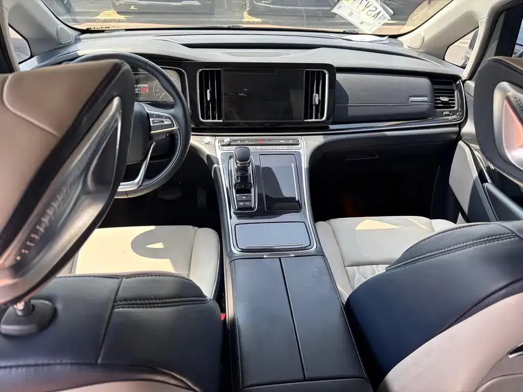 GAC Motor Trumpchi M8 — фото 10