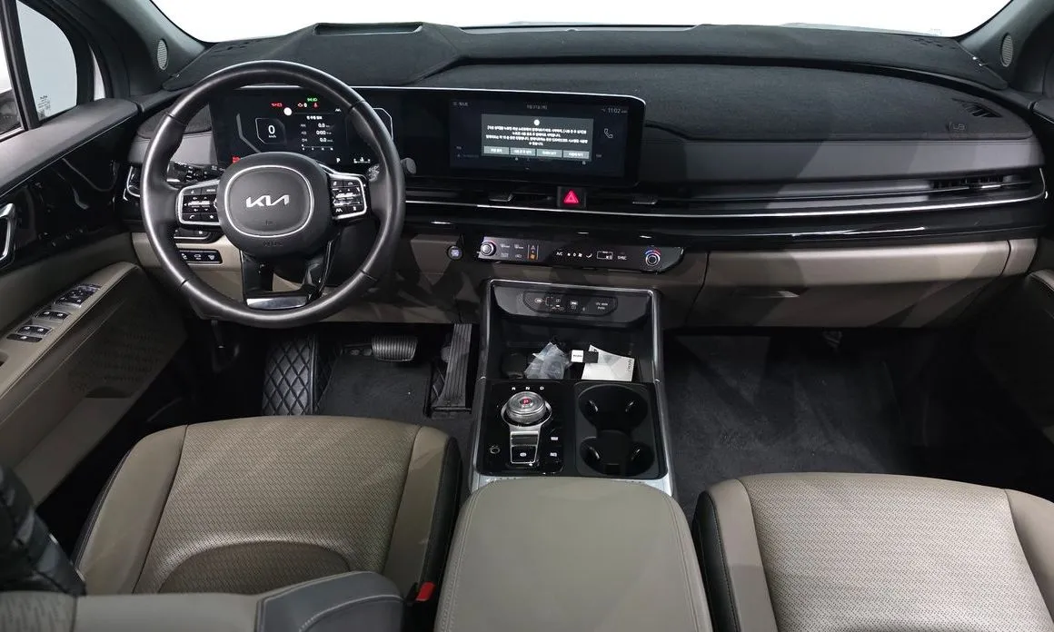 Kia Carnival — фото 9