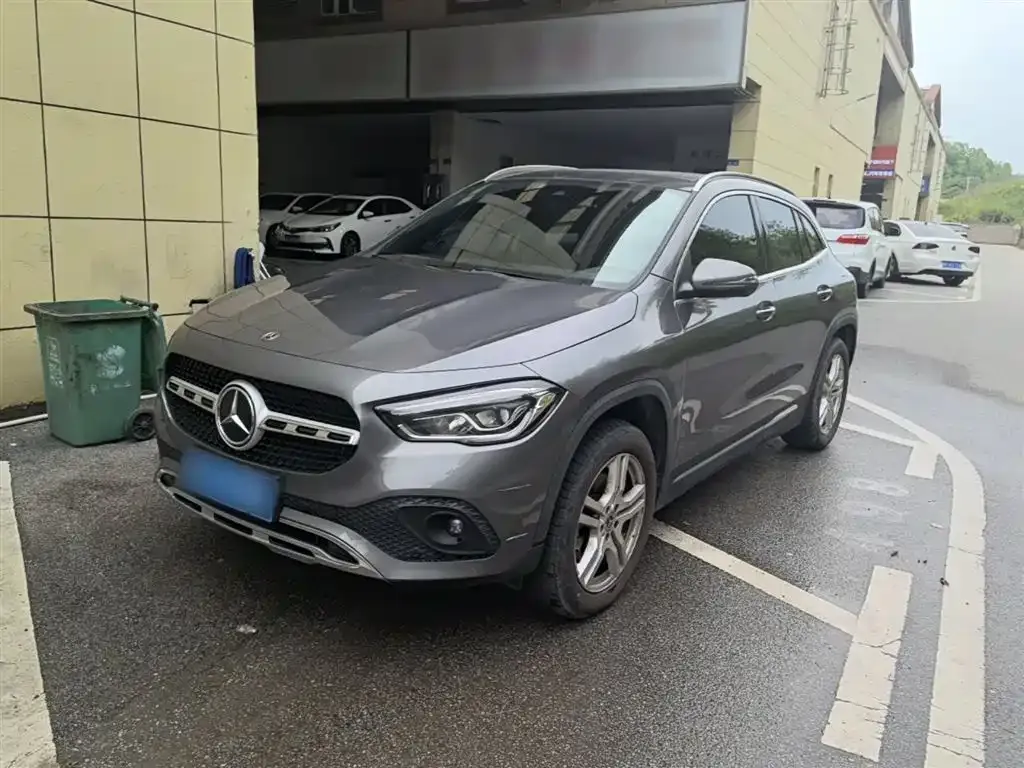 Mercedes-Benz GLA — фото 1